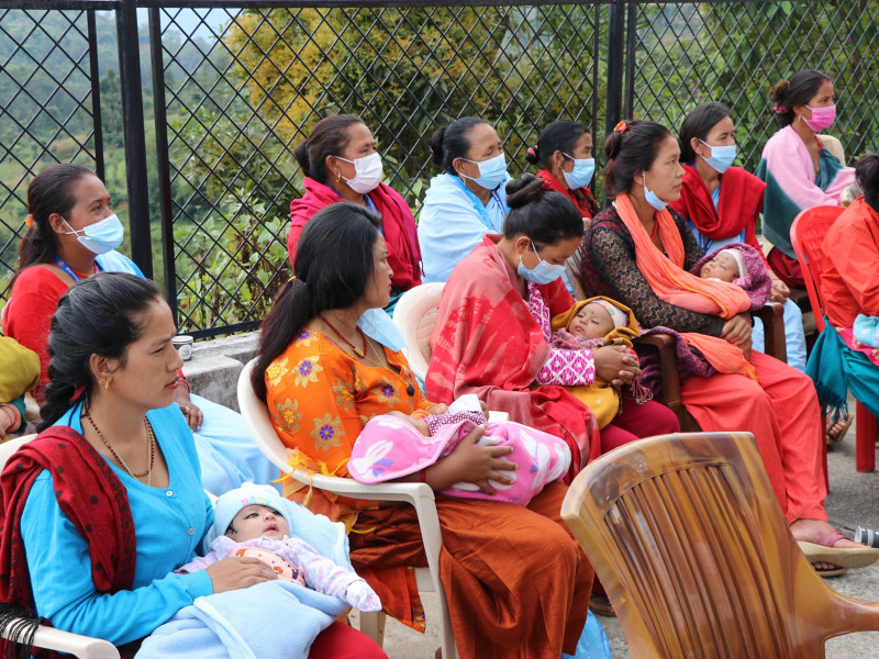 छोरी जन्माउने आमालाई नगदसहित सम्मान